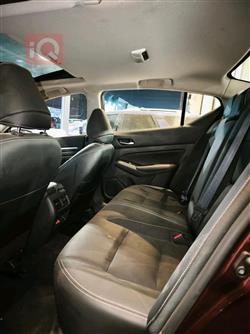 نيسان ألتيما